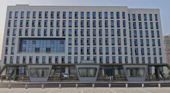 “智能赋能，聚焦未来：武穴市公交换乘中心大楼的科技革新与高效体验”